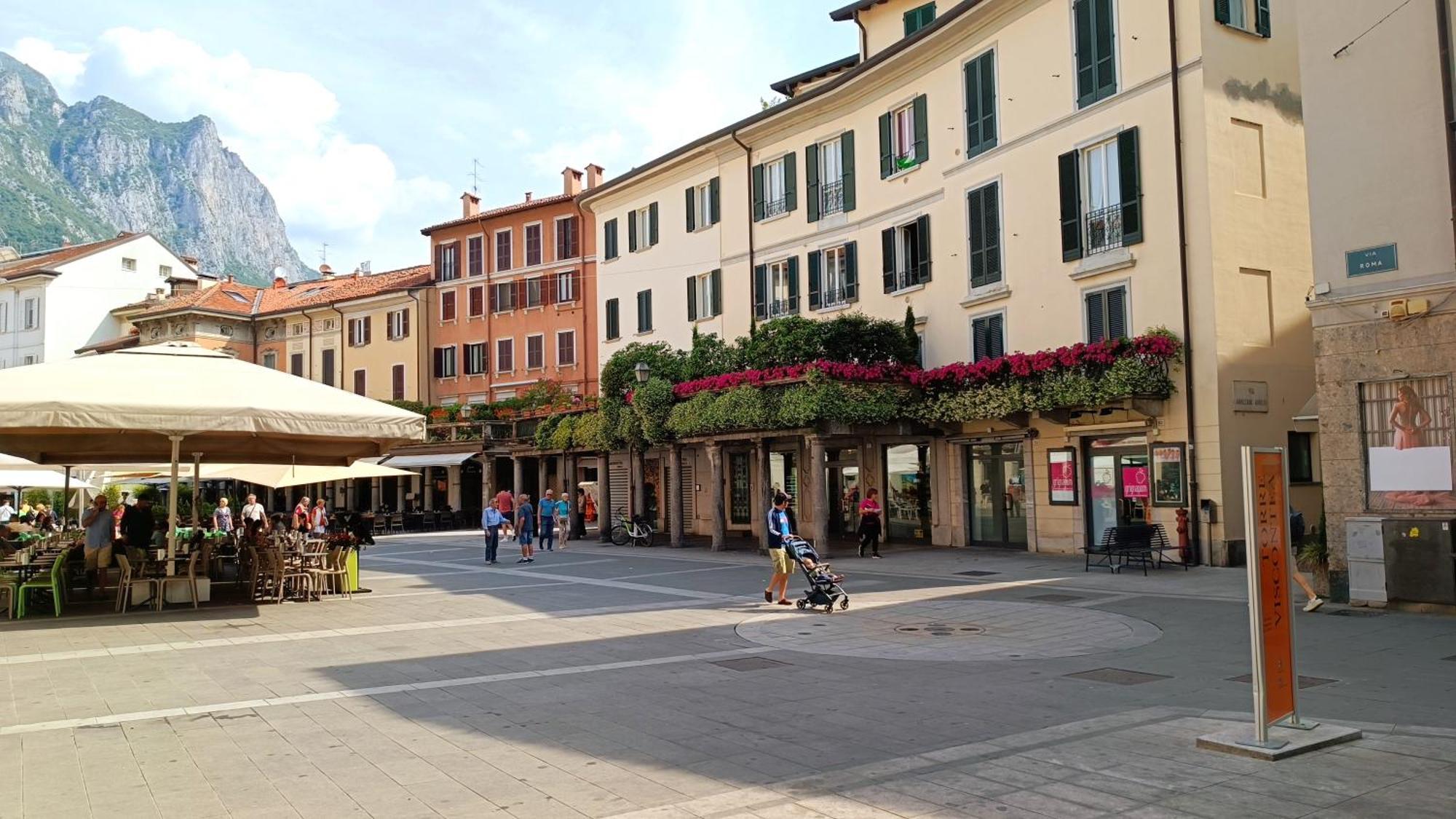 A Pochi Passi Dal Lago Vista Vicolo Lecco Buitenkant foto